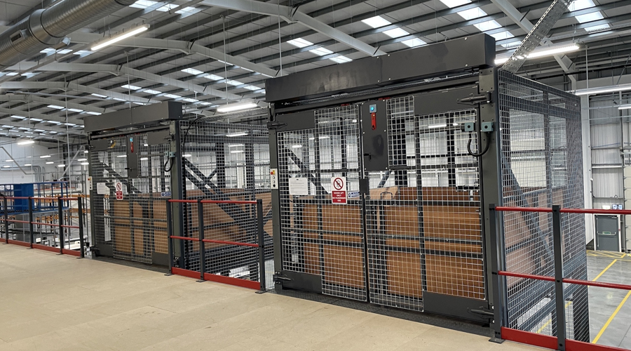 Cage Goods Lift